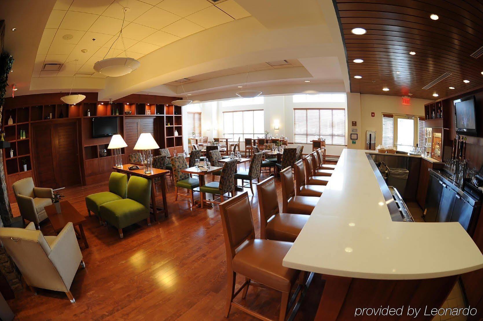 Holiday Inn Express Columbus Airport Easton Restaurace fotografie